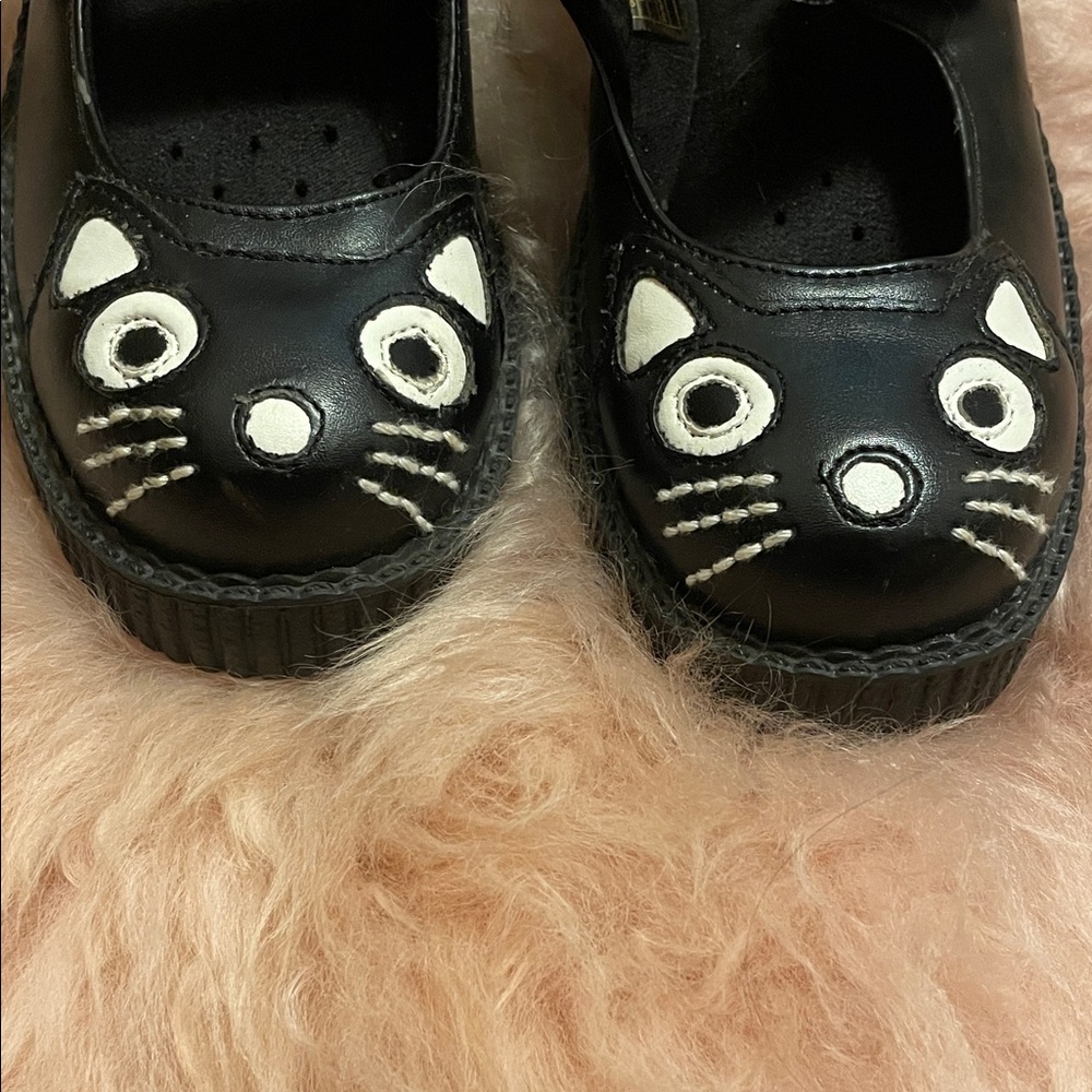 tuk Black Wedge Flats with White Cat Face Appliqué